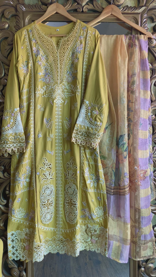 ARIT LAWN